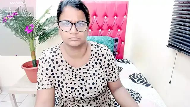 Freechat Strawberry_Lips on StripChat