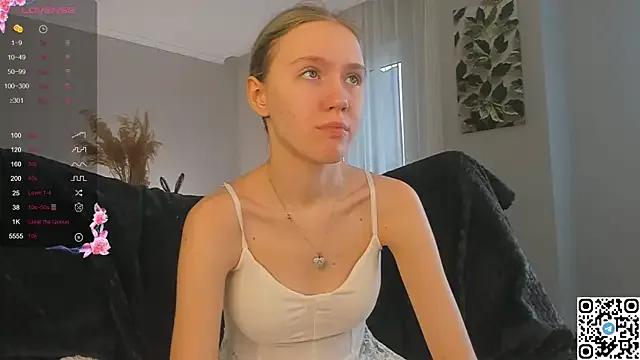 Succubelle — air kiss