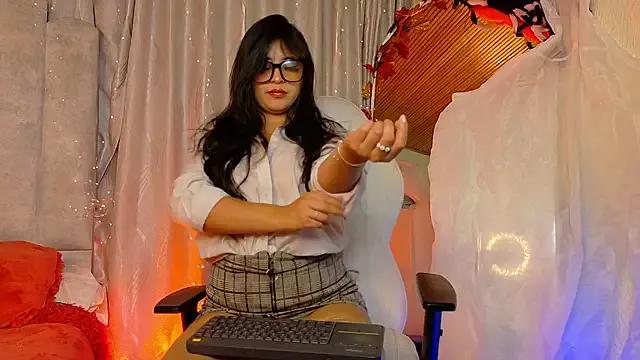 Freechat sunshine_maddy on StripChat