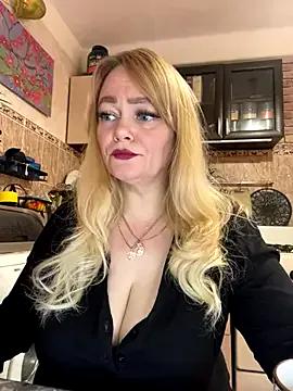 Avatar of Sweet-blonde