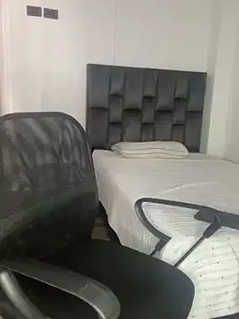 Sweet_and_caramel on StripChat 