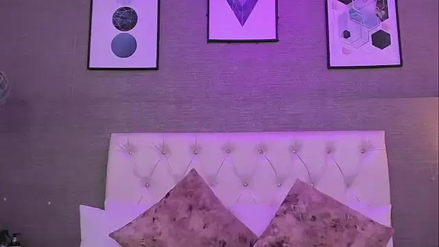 sweet_honey17 on StripChat 