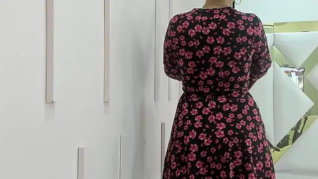 StripChat Sweet_Lucyy  is Freechat  Sweet_Lucyy — play move your toes