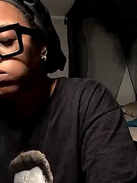 Avatar of SweetHoneyBunz