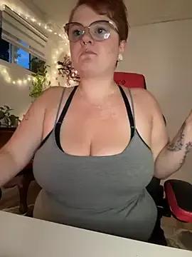 Freechat Sweetleeahxx on StripChat