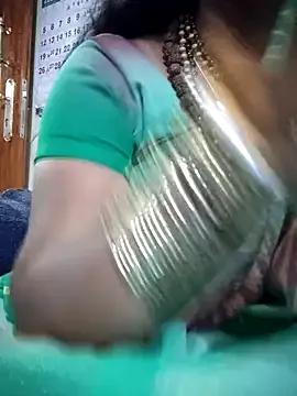 sweetqueen143 on StripChat 