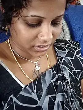 sweetqueen143 on StripChat 