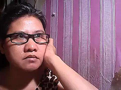 sweetsosie18 on StripChat 