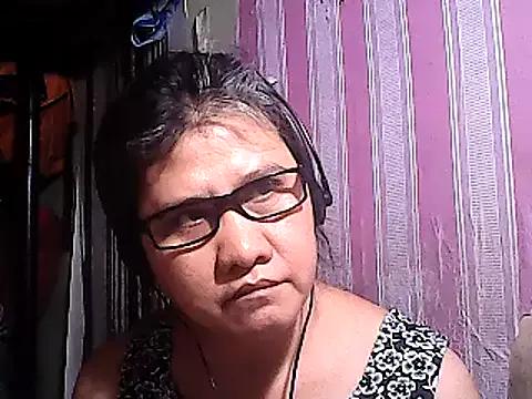 sweetsosie18 on StripChat 