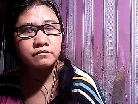 sweetsosie18 on StripChat 