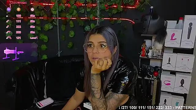 Freechat Sweett_Mollyy on StripChat