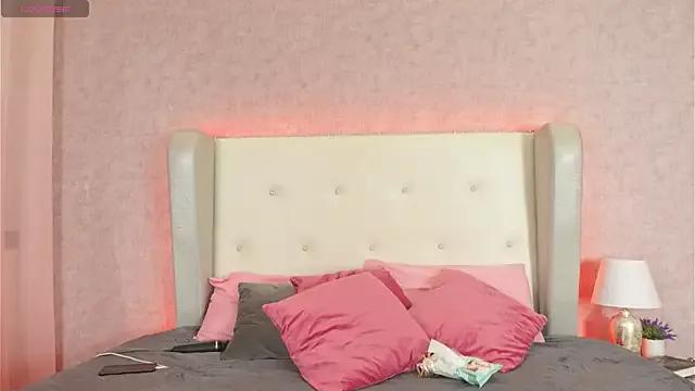 Freechat ThianaLopez on StripChat