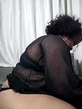 Freechat thicknjuicyx on StripChat