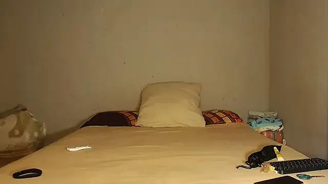 Freechat ThickPearlx23 on StripChat