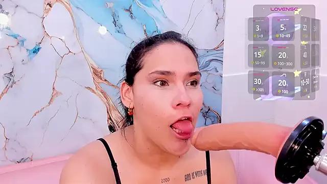 Freechat TIFFANY_GLOW__ on StripChat