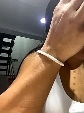 Freechat TiffanyyLam on StripChat