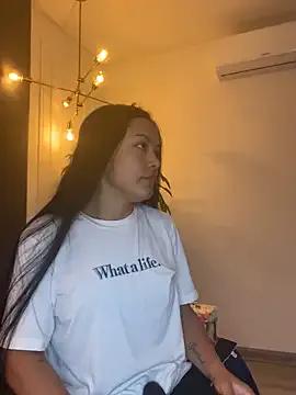 Freechat TiffanyyLam on StripChat