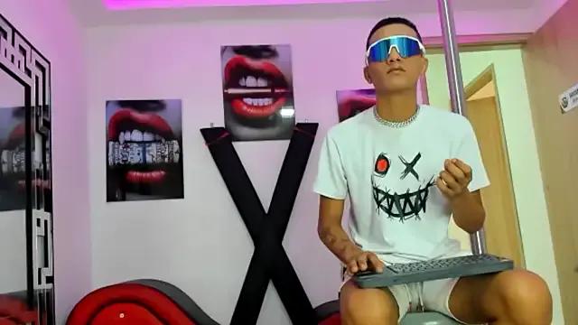 StripChat TWINKS_FRIENDS  is Freechat  TWINKS_FRIENDS — HI  SEXYS GUYS