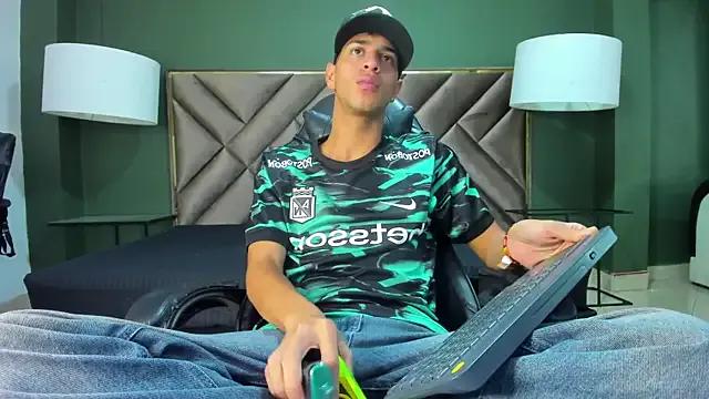 StripChat Tyler_Rodriguez  is Freechat  Tyler_Rodriguez — cum