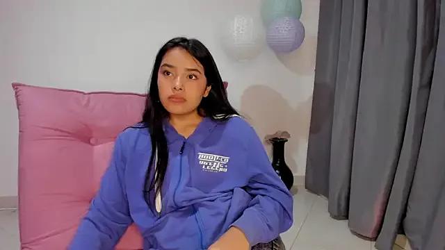 Freechat valeria_millers on StripChat