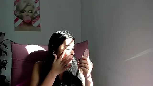 Freechat valeria_millers on StripChat