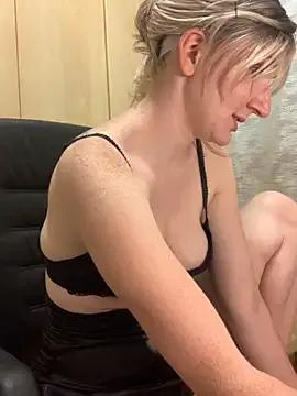 Freechat vanda26hot on StripChat
