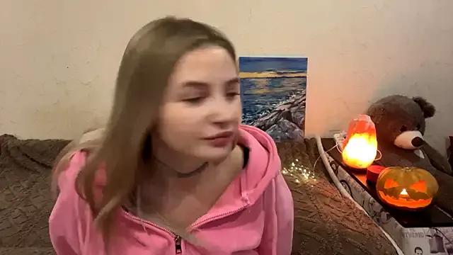 VictoriaMystery — Take of my hoodie