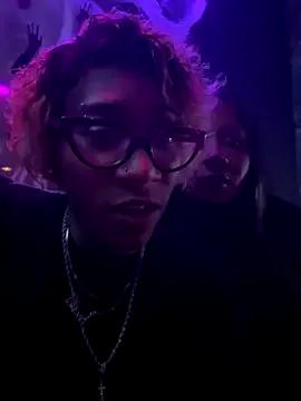 StripChat VixenCapri  is Freechat  VixenCapri — 4 WOMAN  BIG GROUP SHOW