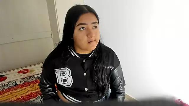 WhiitneyBacker on StripChat 