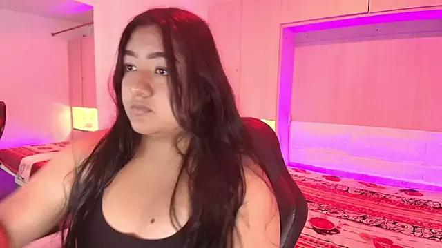 WhiitneyBacker on StripChat 