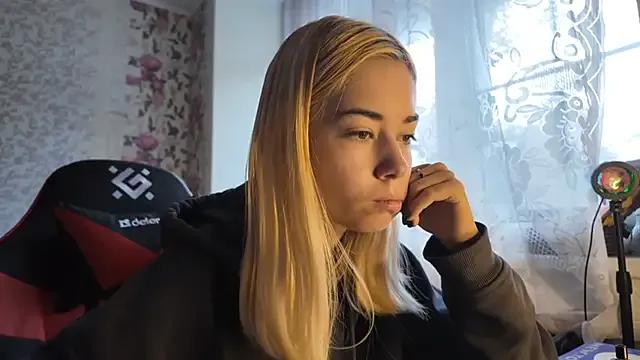 StripChat Witching_Moon  is Freechat  Witching_Moon — Tease dance