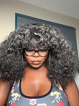 Avatar of WomanNextdoor1