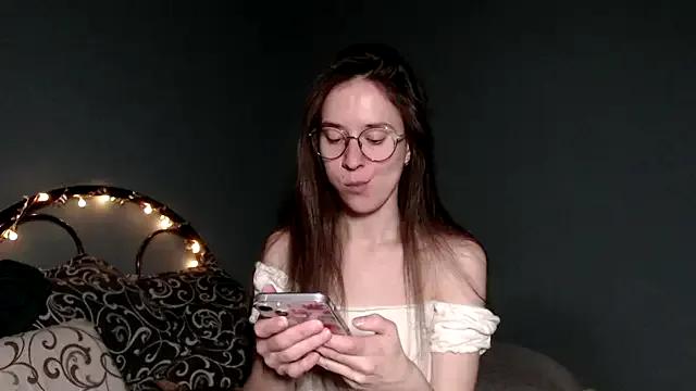 StripChat wow__kelly  is Freechat  wow__kelly — naked+oil on body