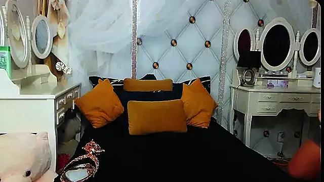 Freechat xplayfullblondexx on StripChat