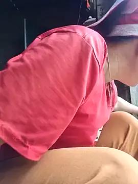 yoowwmr on StripChat 