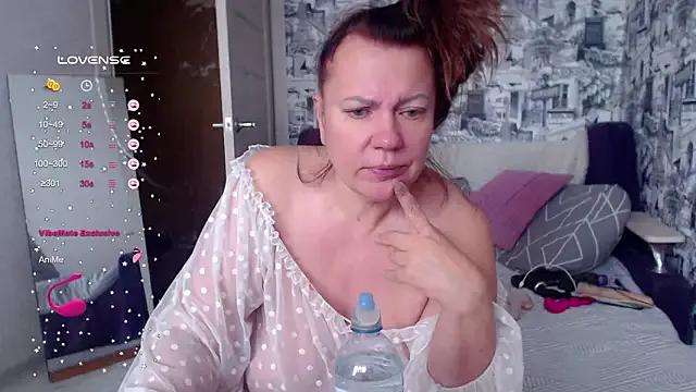 Freechat your_space on StripChat