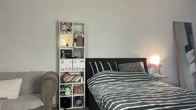 yourlittlesunrise_ — Warm me.