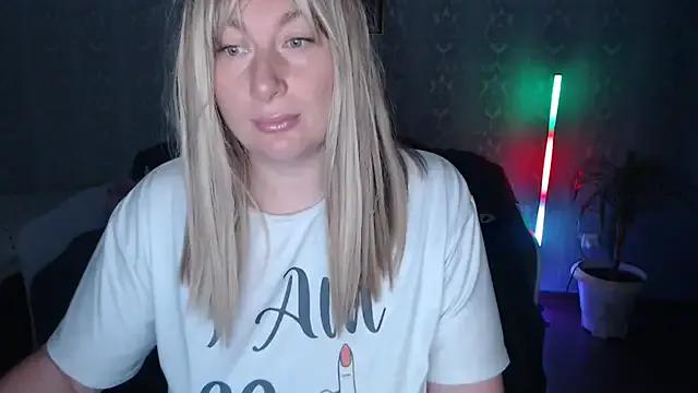 Yummy_Gloria — i like diamonds rings)how about have the