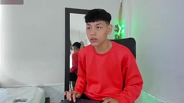 Group zeus_blaze on StripChat