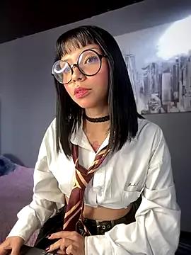 Avatar of ZoeRaven_Pink