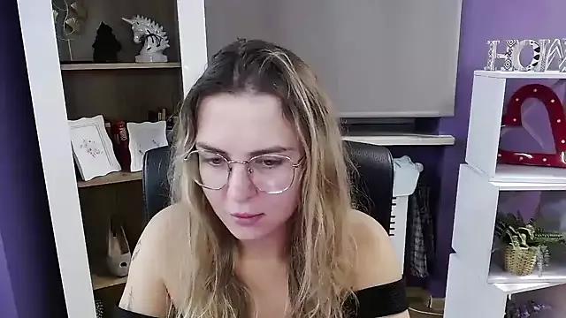 Freechat Zoey_Erotic on StripChat